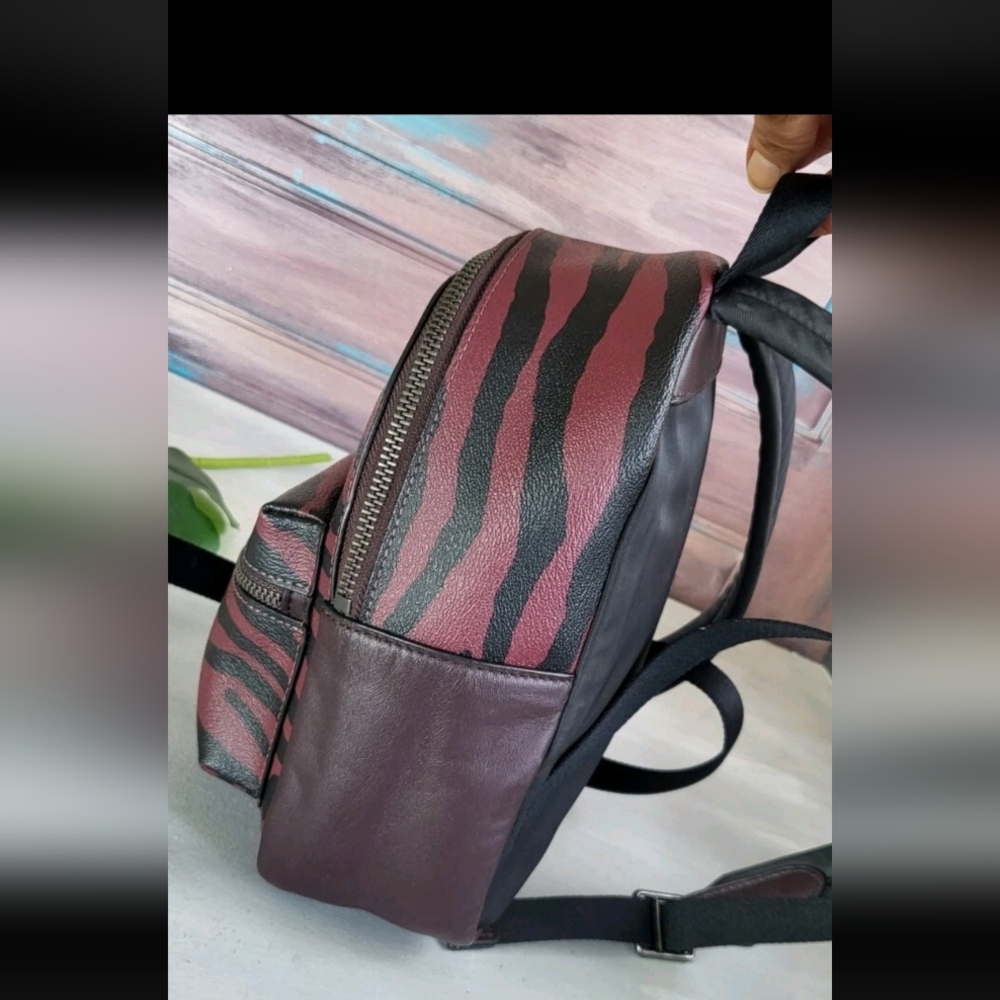 Stylish Zebra Print Backpack - image 7